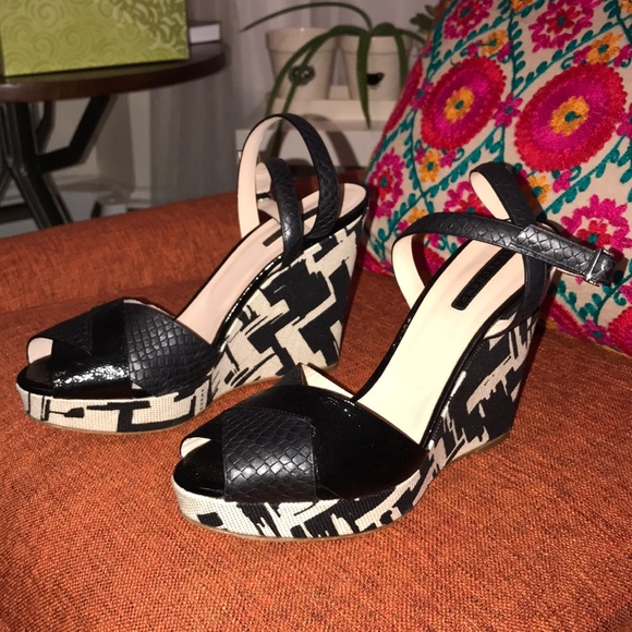 Longchamp Platform - Picture 2 of 6